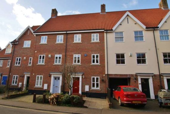 3 Bedroom Town House